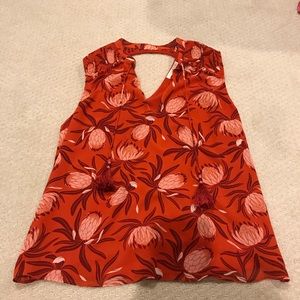 NEVER WORN- Cooper & Ella blouse